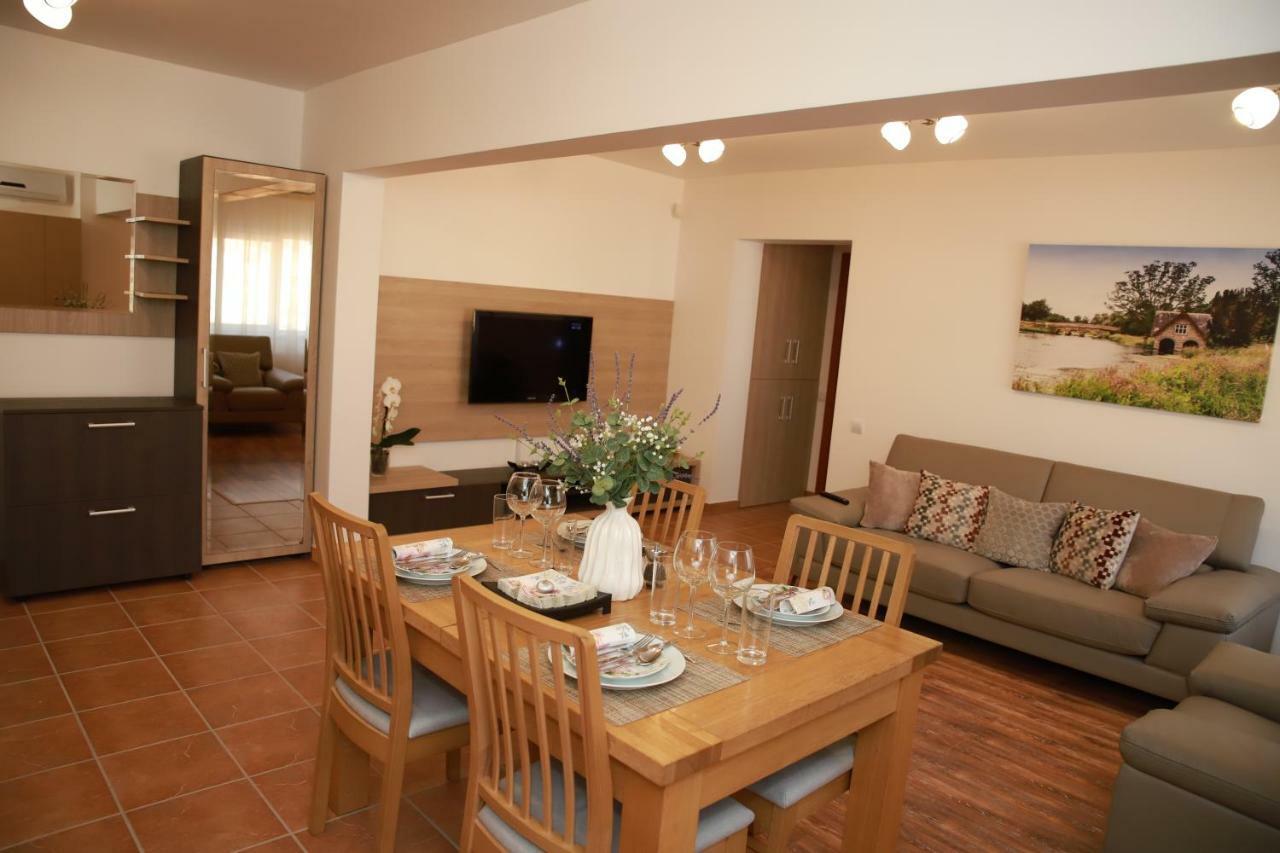 Cozy Apartment In Brasov Bagian luar foto