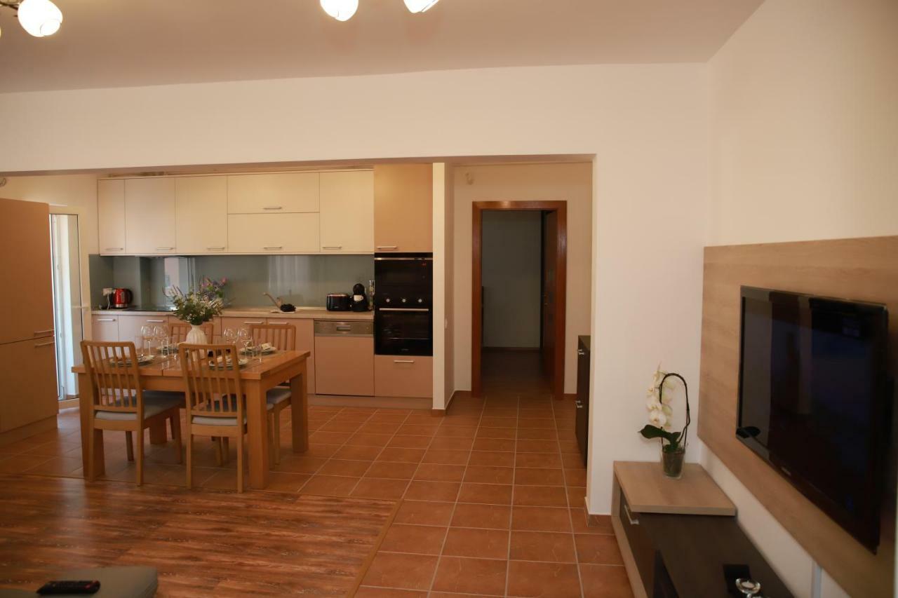 Cozy Apartment In Brasov Bagian luar foto